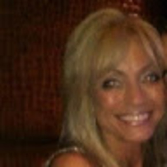 Meet your Posher, Robyn - Picture 1 of 1